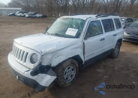 2014 Jeep Patriot Sport z USA, uszkodzony, nr VIN 1C4NJPBB0ED916350